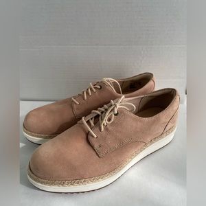 CLARKS TEADALE RHEA WOMEN’S TAUPE SUEDE LACE UP OXFORD SNEAKER SIZE 6.5 B.